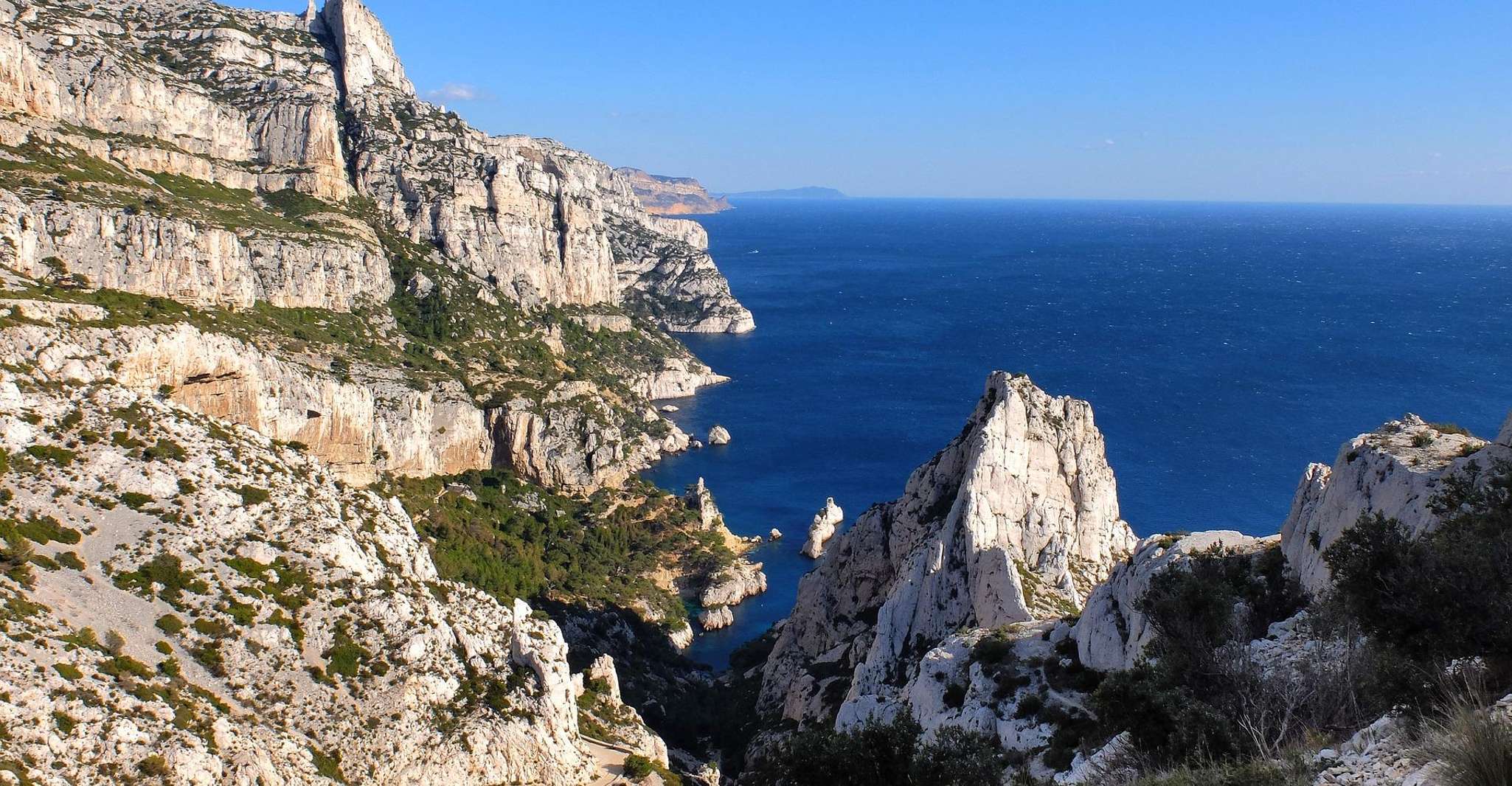 Marseille, Calanques National Park Guided Hike with Picnic - Housity