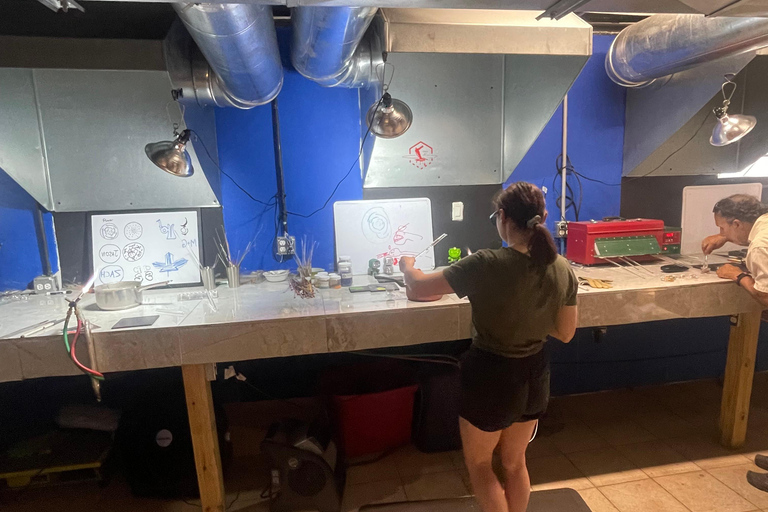 San Juan: Glassblowing Class and Studio Tour