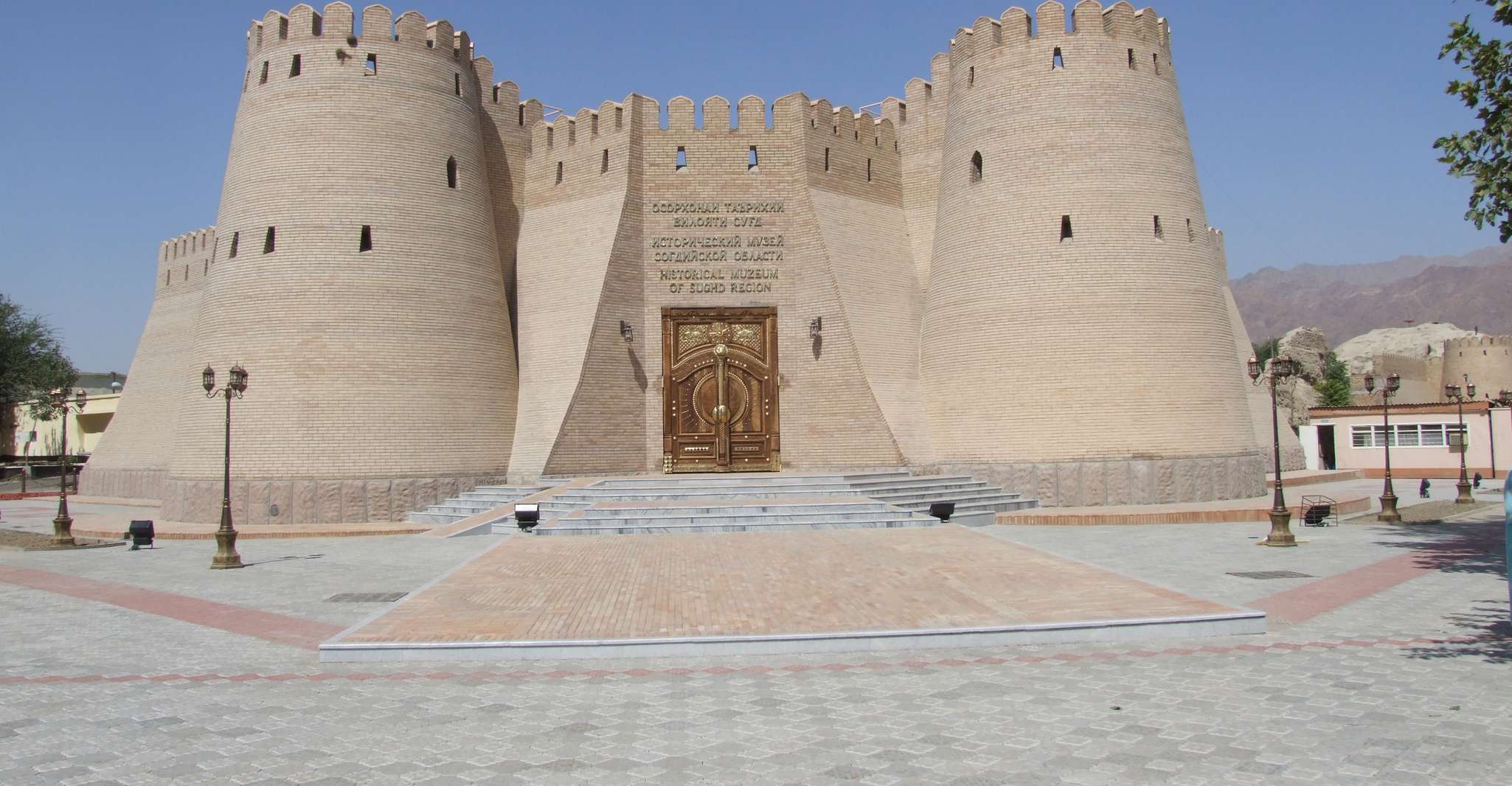 Buranın yakınındaki restoranlar: Dushanbe 4 Day Northern Great Silk Road Guided Tour - Hizvo