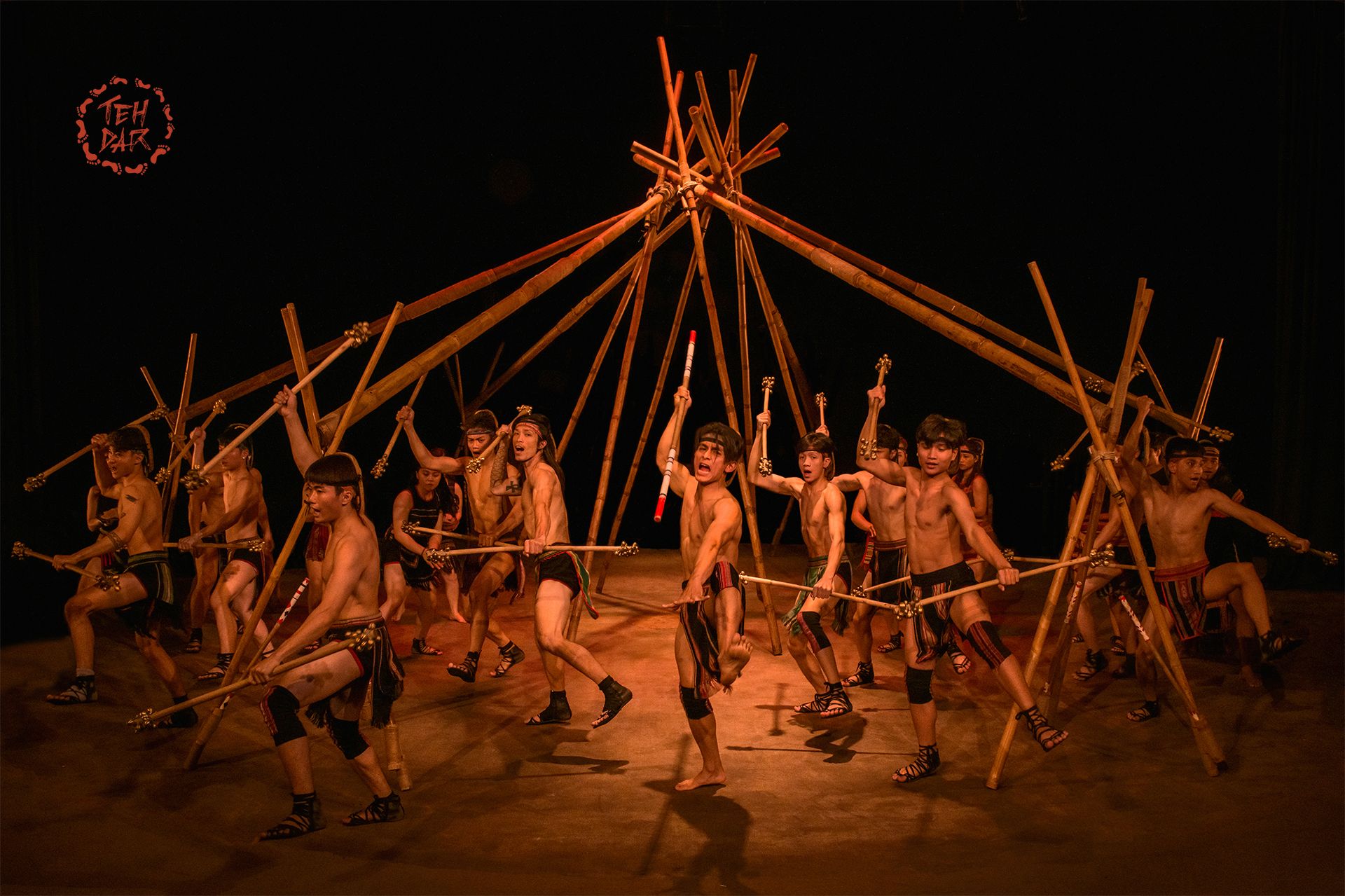 Unverzichtbare Kultur-Show in Hội An: Teh Dar – der Bambuszirkus