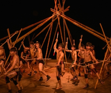 Hoi An: Circo de bambu vietnamita Teh Dar no Lune Center