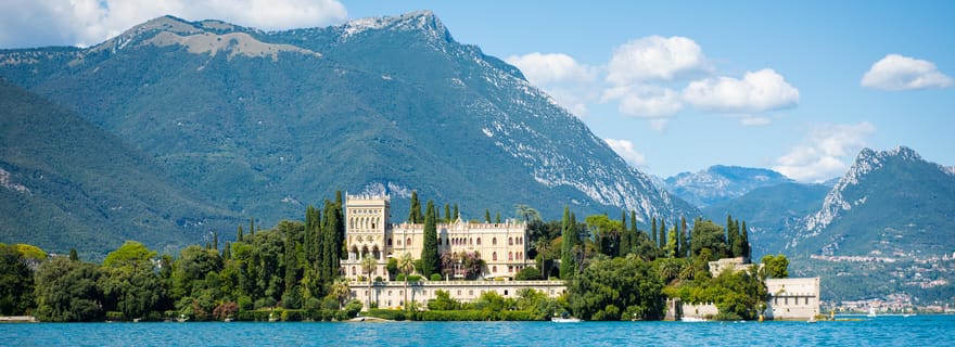 Depuis Desenzano : Excursion en bateau dans le golfe de Salò et l'île de Garde