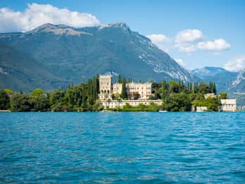Da Desenzano: Gita in barca nel Golfo di Salò e Isola del Garda