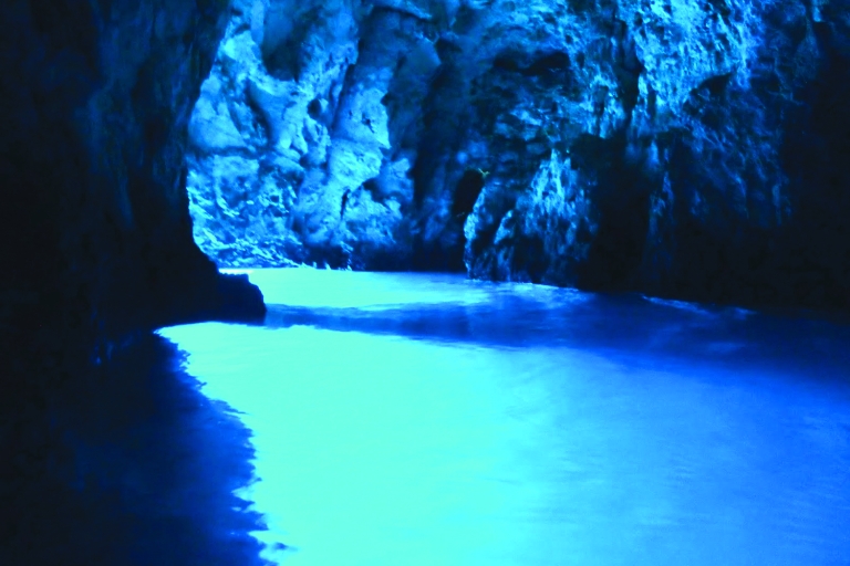 Dubrovnik: Excursión en barco por la Cueva Azul y ElafitiExcursión de exploración de cuevas con recogida