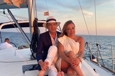 Barcelona: Private Sailing Trip with Drinks & Snacks (max 9) 3-Hour Trip