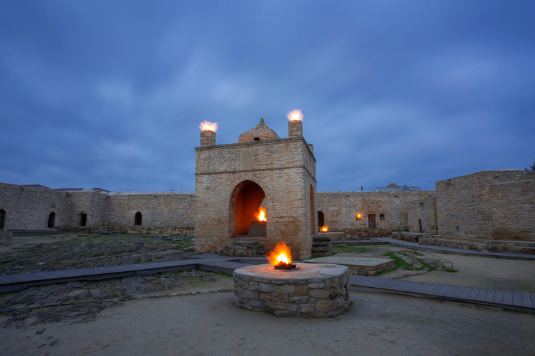 Baku: Templo do Fogo de Atesgah, Yanar Dag e excursão guiada pela cidade velhaAtesgah Fire Temple, Yanar Dog e Old City Tour sem almoço