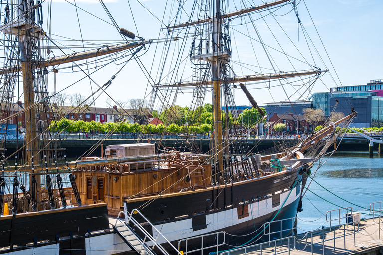 Dublin: Jeanie Johnston Tall Ship Irish Famine History TourDublin: Jeanie Johnston Tallship Emigrant Experience