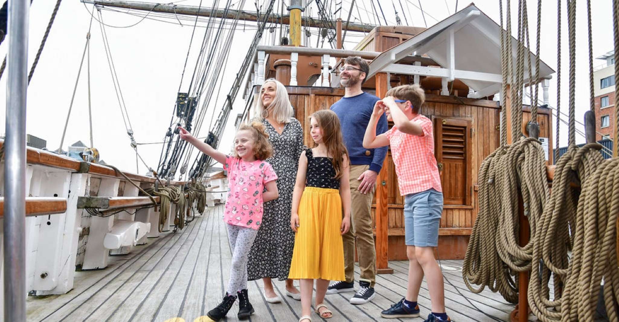 Dublin, Jeanie Johnston Tall Ship Irish Famine History Tour - Hizvo