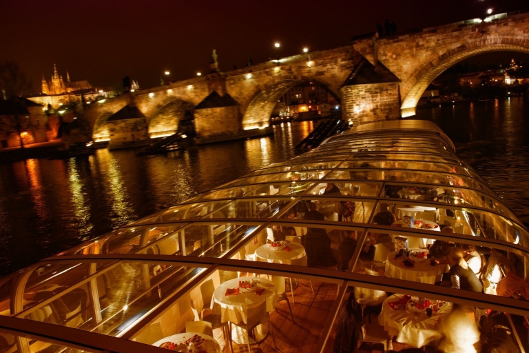 Praga: rejs z kolacją na szklanej łodzi z odkrytym dachemRejs Essential