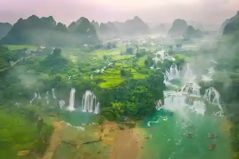HÀ GIANG - CAO BẰNG 6 Días en moto con piloto