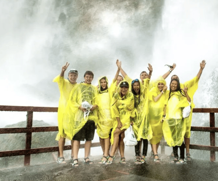 Niagara Falls: All-inclusive Tour w/ Maid of Mist Boat Ride
