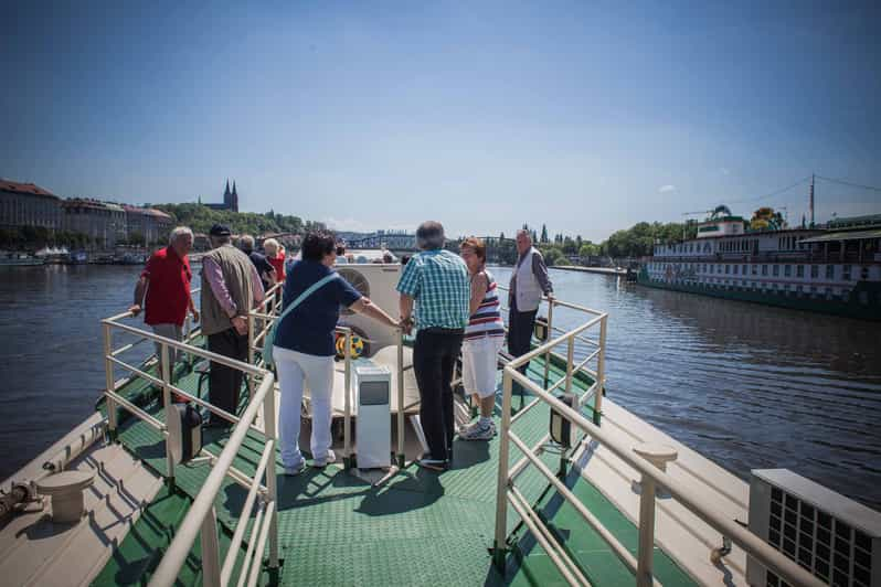 beer cruise prague