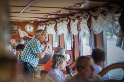 Praag: Sightseeing-biercruise in de middag met gratis drankjesPraag: Sightseeing-biercruise op de Moldau