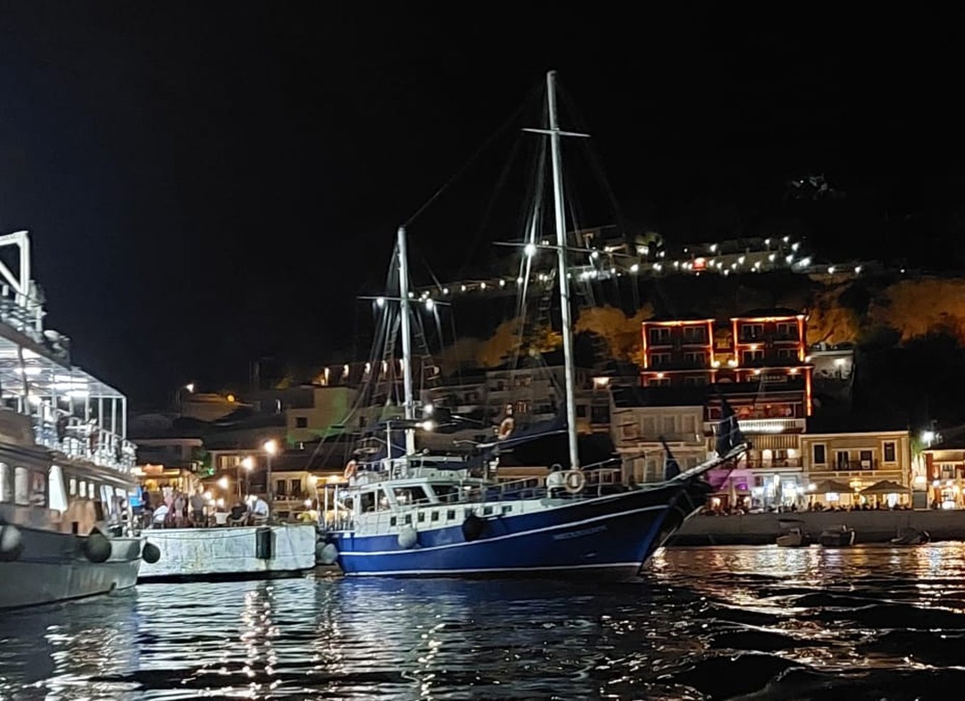 Fra Parga: Paxos og Antipaxos Cruise med Blå Grotter