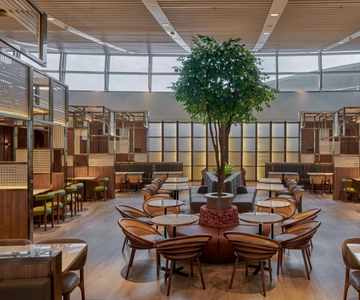 KUL Kuala Lumpur International Airport: Premium Lounge Entry