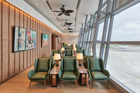Aeropuerto internacional de Kuala Lumpur: entrada al salón premiumUso del primer salón Plaza Premium de 6 horas