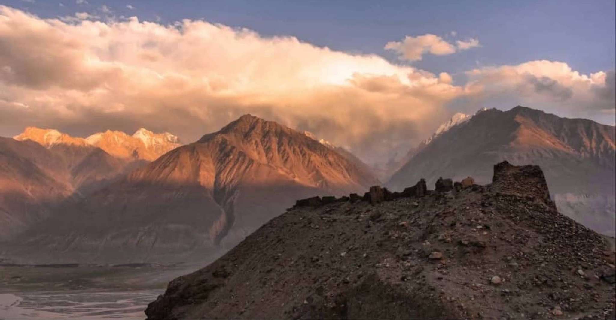 Duşanbe'den, Wakhan Vadisi'nin 7 Günlük Yürüyüşü ve Jeep Turu - Hizvo