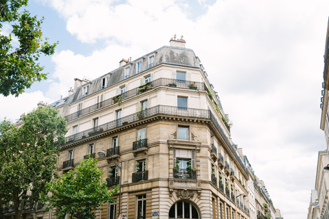 Paris: Emily in Paris Walking Tour VIP Emily in Paris Walking Tour