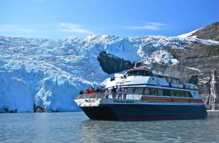 Ab Whittier: Glacier Quest Kreuzfahrt mit Mittagessen an Bord