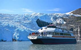 From Whittier: Glacier Quest Cruise with Onboard Lunch