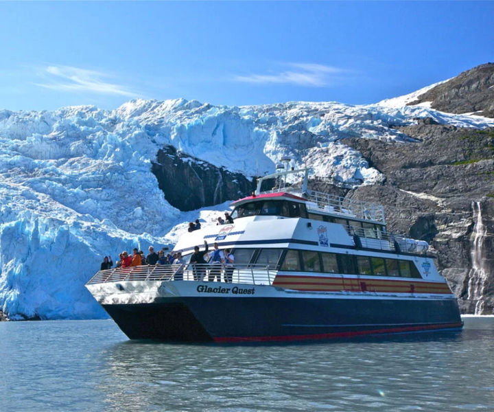 From Whittier: Glacier Quest Cruise with Onboard Lunch
