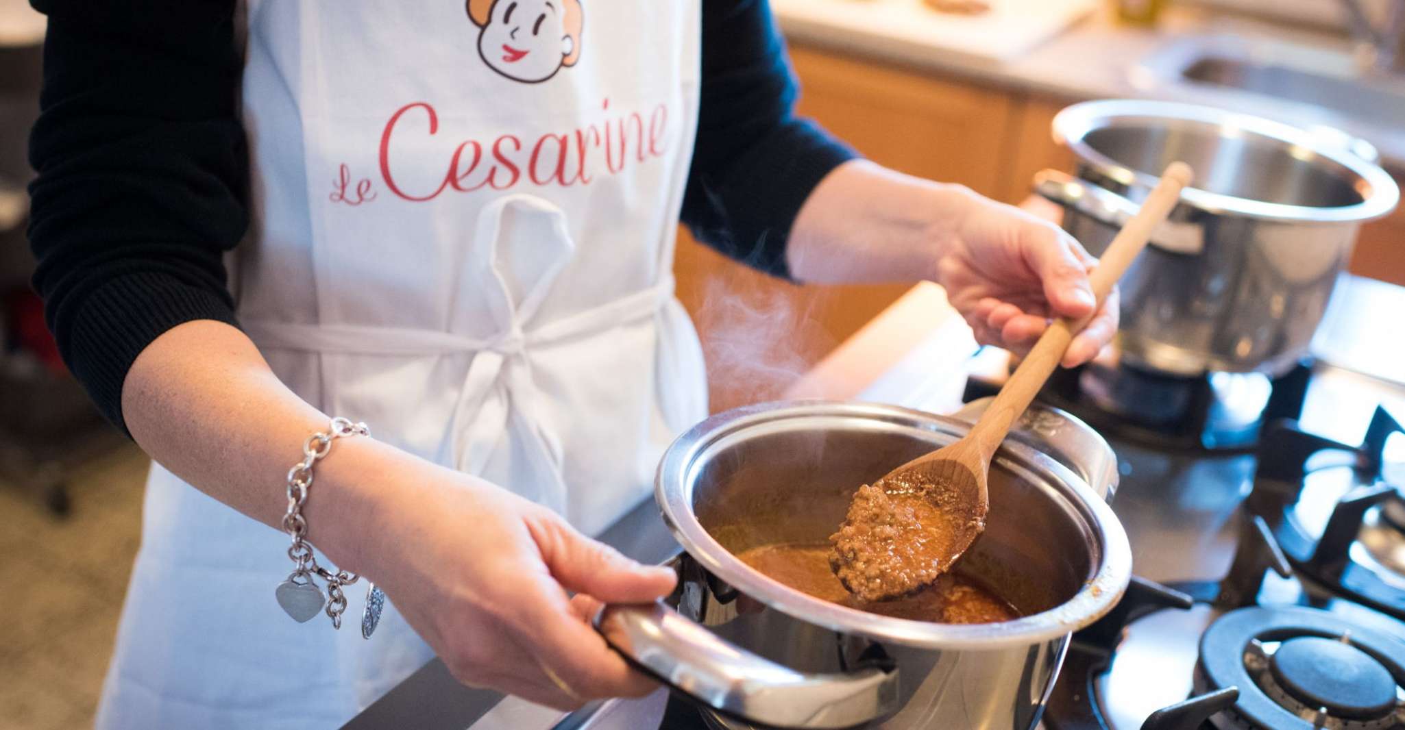 Positano, Pasta and Tiramisu Cooking Class with Wine - Housity