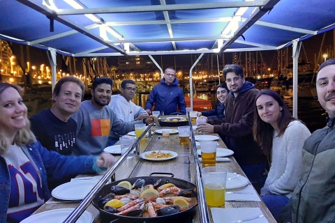 Barcelona: Prywatny wieczorny rejs z kolacją i napojami