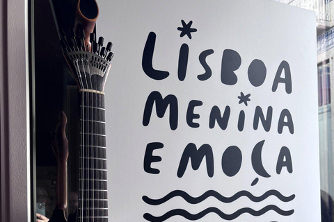 Lisbon: Live Fado Show in Historic Alfama with Port Wine