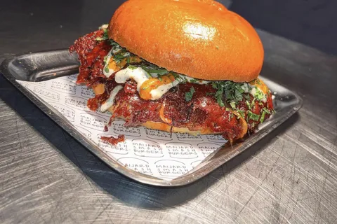 Amsterdam: Maijard 3-Course Menu and Nightlife Ticket