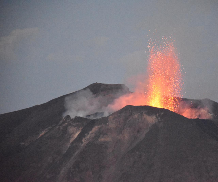 Da Lipari: gita in barca di un'intera giornata a Panarea e Stromboli