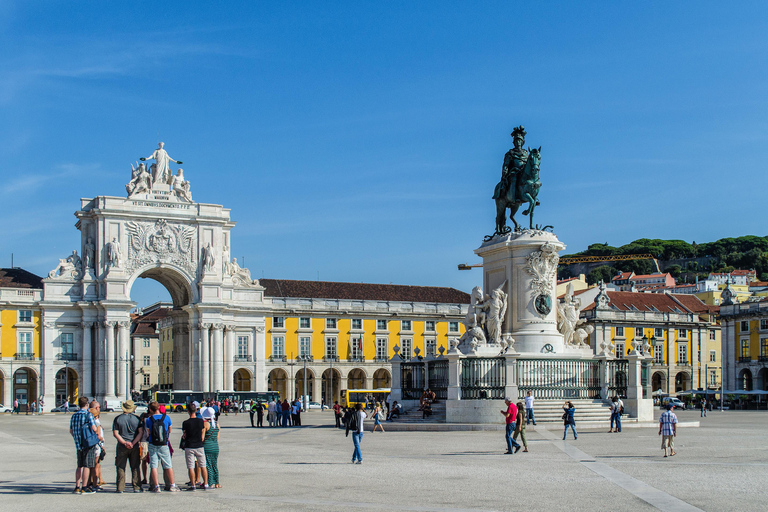 Lisbon's historic old town in a tuk-tuk in German Lissabon Historische Altstadt im Tuktuk auf Deutsch