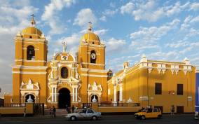 Trujillo: Walking tour through the city of Trujillo