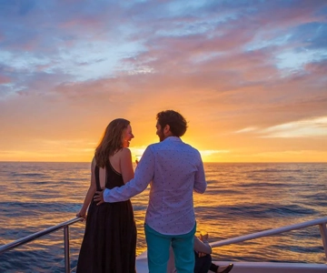 Miami: Sunset Cruise with Celebrity Homes & Open Bar