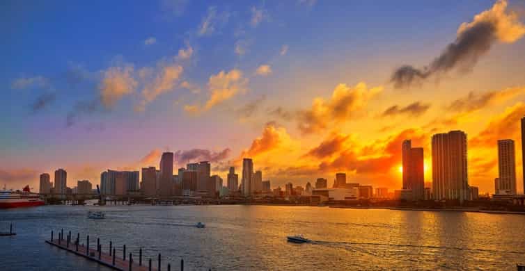Miami: Sunset Cruise with Celebrity Homes & Open Bar photo 3