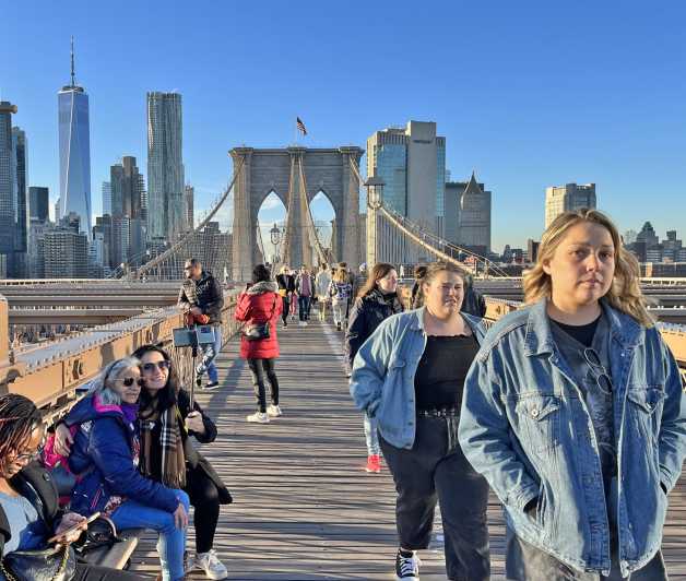 NYC: Brooklyn Bridge and Dumbo Guided Walking Tour