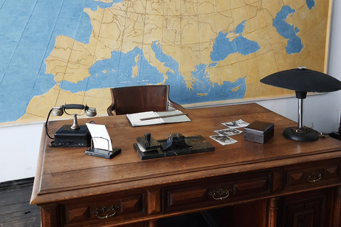 Kraków: Schindler's Factory & Jewish Ghetto in a Small Group