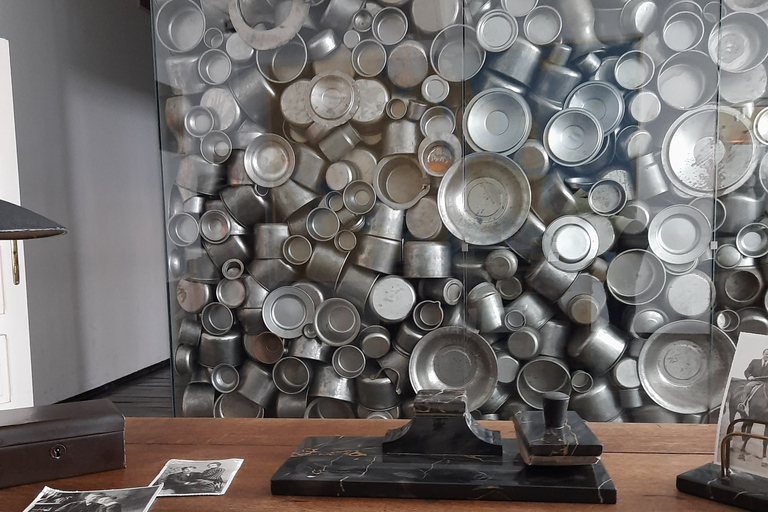 Kraków: Schindler's Factory & Jewish Ghetto in a Small Group