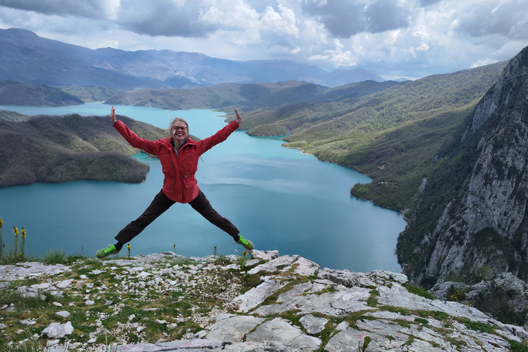 From Tirana: Bovilla Lake Hiking Tour &amp; Professional Photos