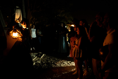 Visita teatrale notturna al Cimitero Inglese di MalagaCimitero inglese: Visita notturna al teatro