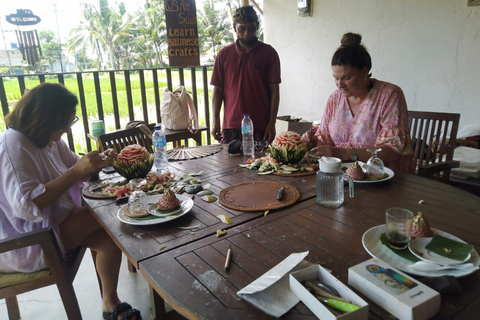 Ubud: Three- hour Balinese Decorative Fruit Carving ClassUbud: Balinese Decorative Fruit Carving Class