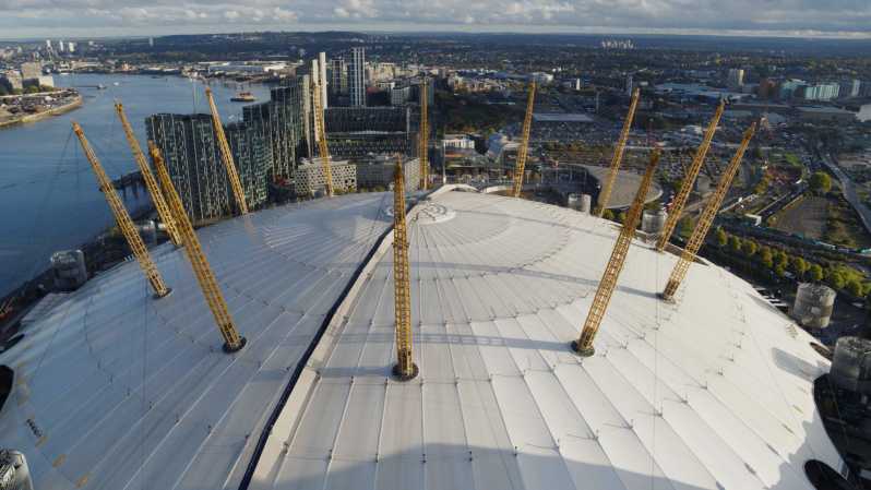 ロンドン：O2アリーナの屋根登頂ツアー | GetYourGuide