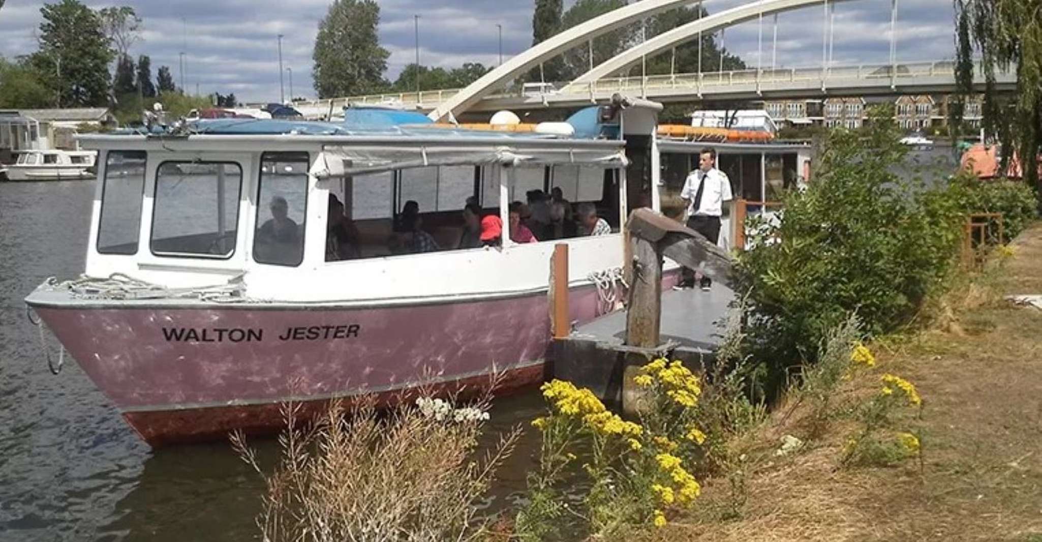 Walton sur la Tamise, Shepperton River Cruise sur la Tamise - Hizvo