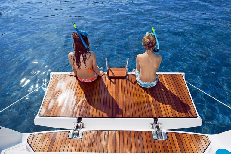 Excursion privée d&#039;une demi-journée en yacht dans le parc naturel de Cabo de GataVisite d&#039;une demi-journée du parc naturel de Cabo de Gata en yacht privé