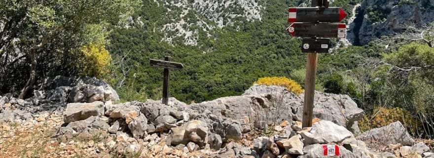 Depuis Oliena : Trekking dans le village de Tiscali