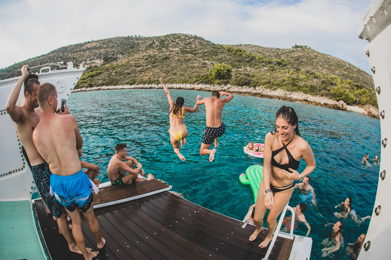 Depuis Split : Excursion en bateau au Lagon Bleu et dans les îles avec déjeuner