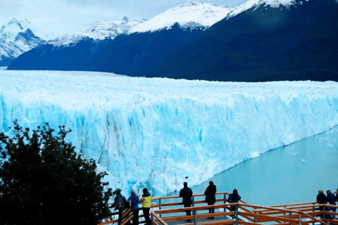 El Calafate: Excursión guiada de un día al Glaciar Perito Moreno y navegación a velaEl Calafate: Excursión guiada de un día al Glaciar Perito Moreno y navegación en velero