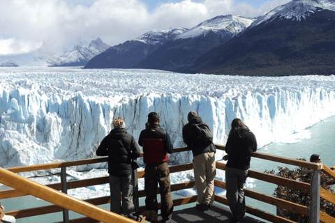 El Calafate: Excursión guiada de un día al Glaciar Perito Moreno y navegación a velaExcursión Todos los Glaciares