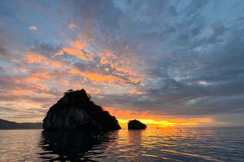 Mismaloya: Los Arcos Bioluminescent Waters Kayak & Cave Tour Los Arcos Bioluminescence Kayak & Paddle - Sunrise Tour