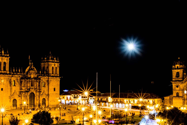 Cusco Nacht-Tour: Legenden, Geschichte und Pisco Sour + Abendessen