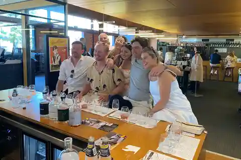 Melbourne: Yarra Valley Food, Wine, Chocolate & Gin Tour